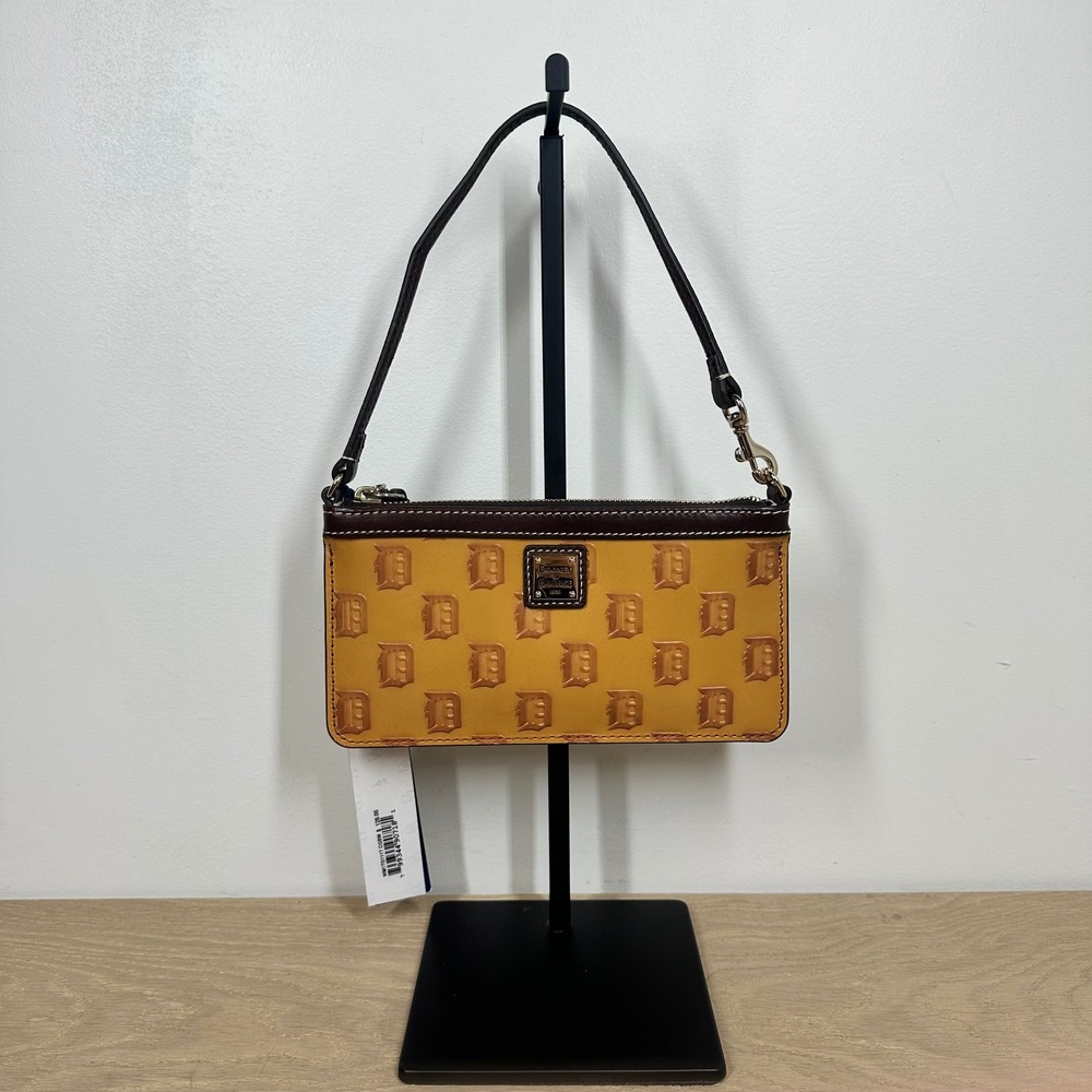 NWT Dooney & Bourke MLB Detroit Tigers Wristlet Women Tan Leather Logo Monogram